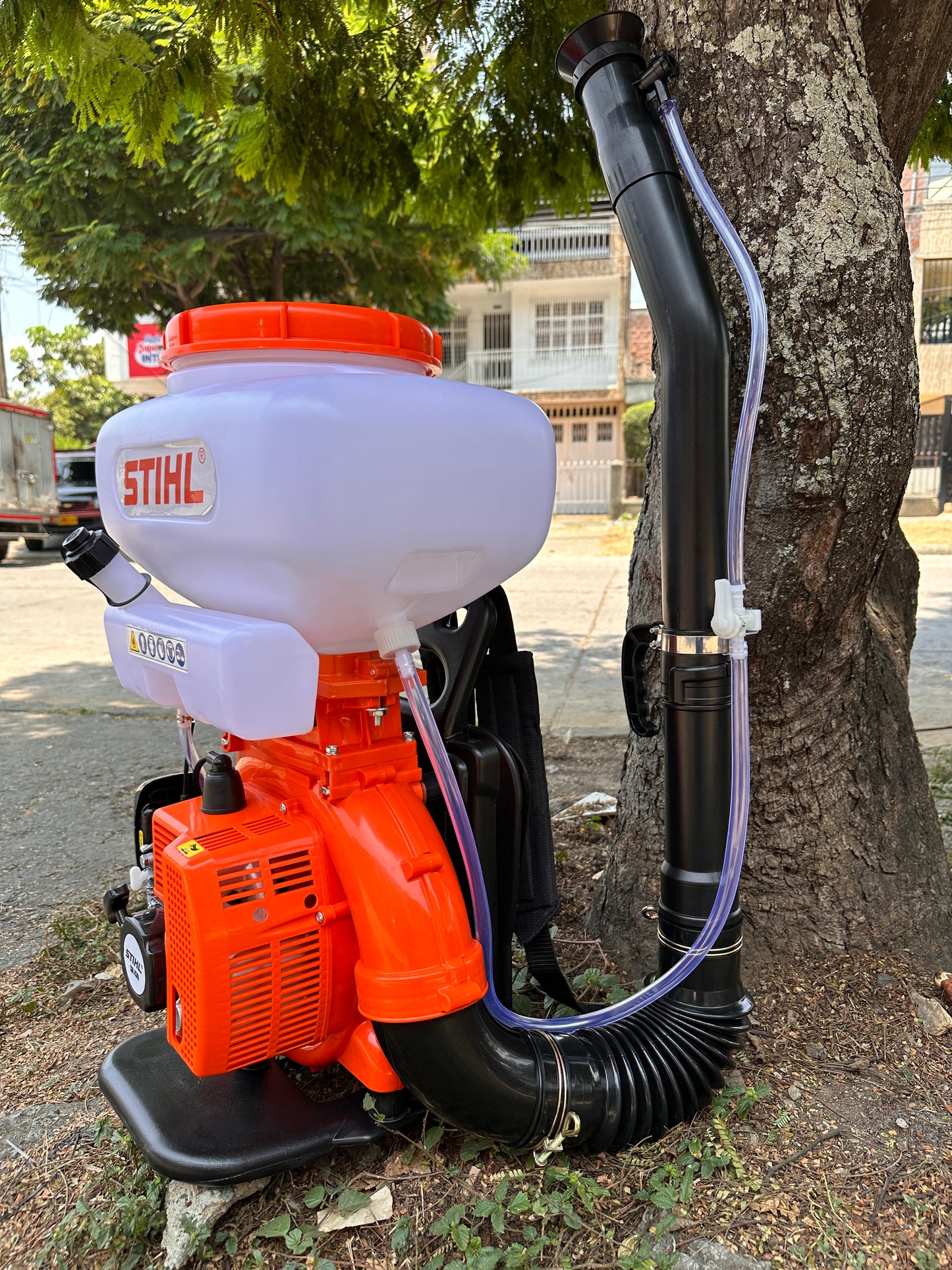 FUMIGADORA ESPOLVOREADORA STIHL 20 LTS